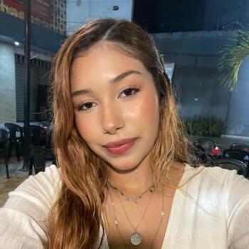 Babysitter in Fortaleza: Emily
