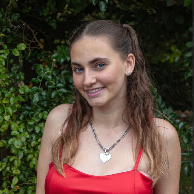 Babysitter in Neufchâtel-sur-Aisne: Pauline