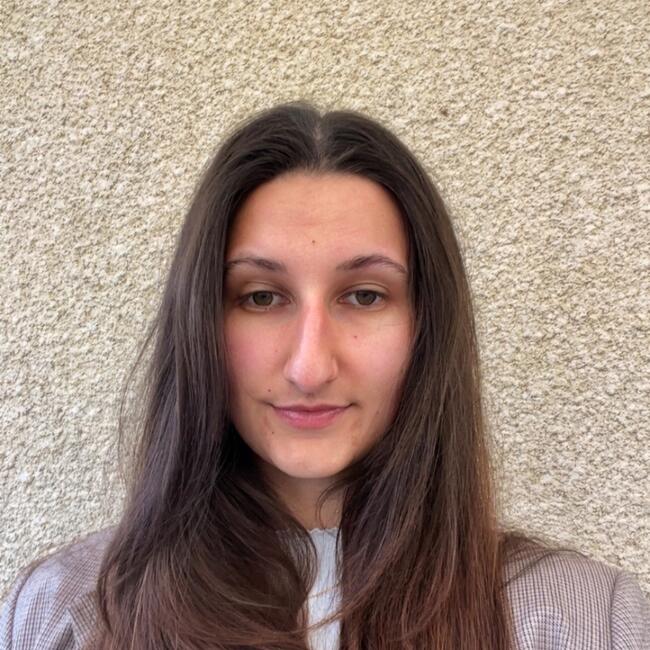 Babysitter in Tours: Amélie