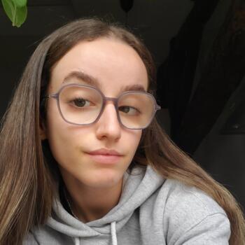 Babysitter in Castelnau-de-Montmiral: Léa