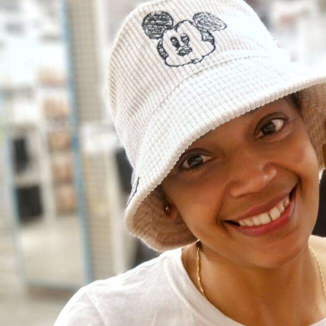 Babysitter in Alhandra: Katia Souza