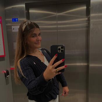 Babysitter in Ixelles: Zelia