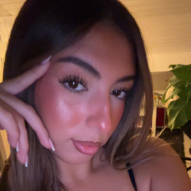 Babysitter in Fontenay-le-Fleury: Shirel