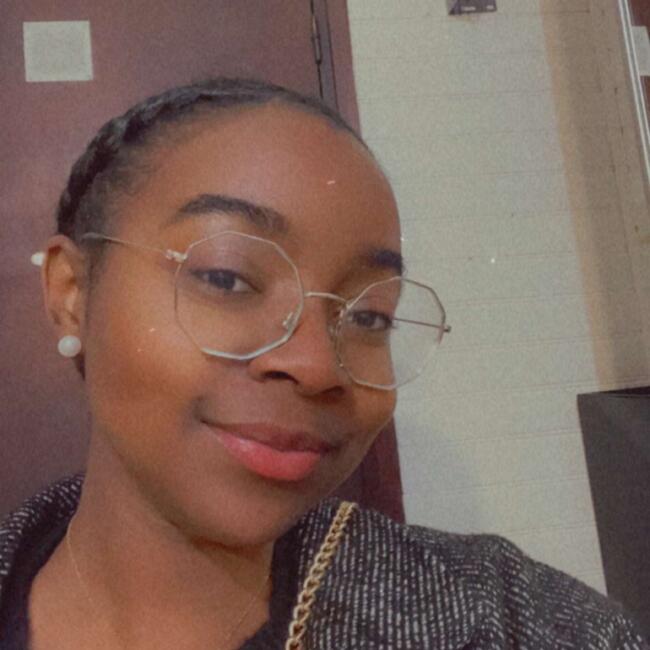 Babysitter in Bordeaux: Raanda