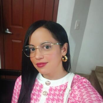 Babysitter Quito: Madeleine