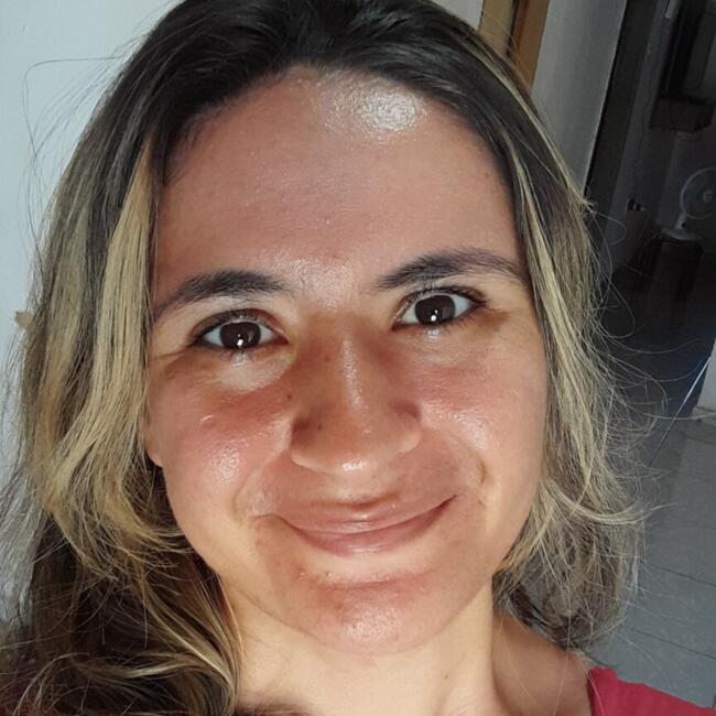 Babá em Goiânia: Naira