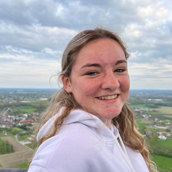 Babysitter in Diepenbeek: Merel