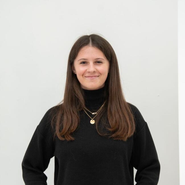 Babysitter in Montréal-la-Cluse: Emma