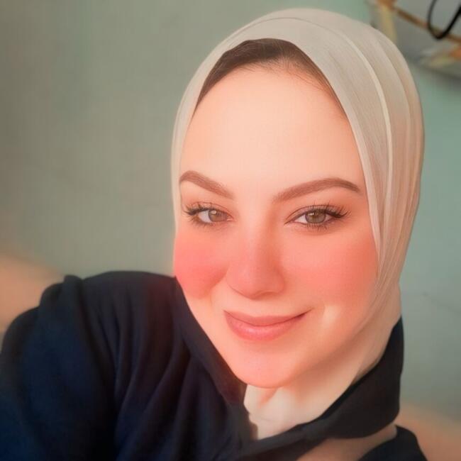 Babysitter in Alexandria: Hoda