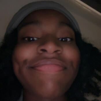 Babysitter in Nancy: Shayana