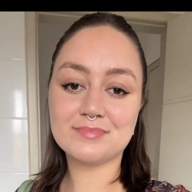 Babá em Rio das Ostras: Júlia