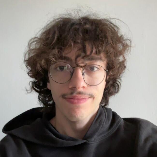 Babysitter a Prato: Massimiliano