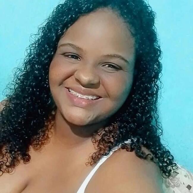 Emprego de babá em Barbacena: Crislaine