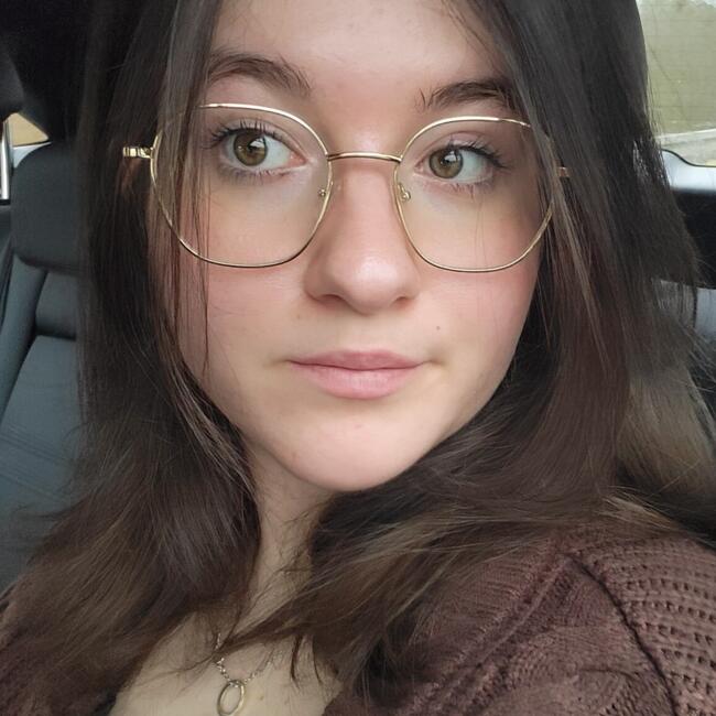 シェンゲン のベビーシッター: Liz