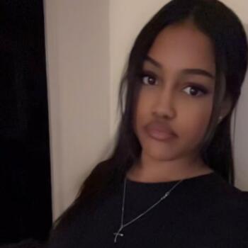 Babysitter in Évreux: Eva