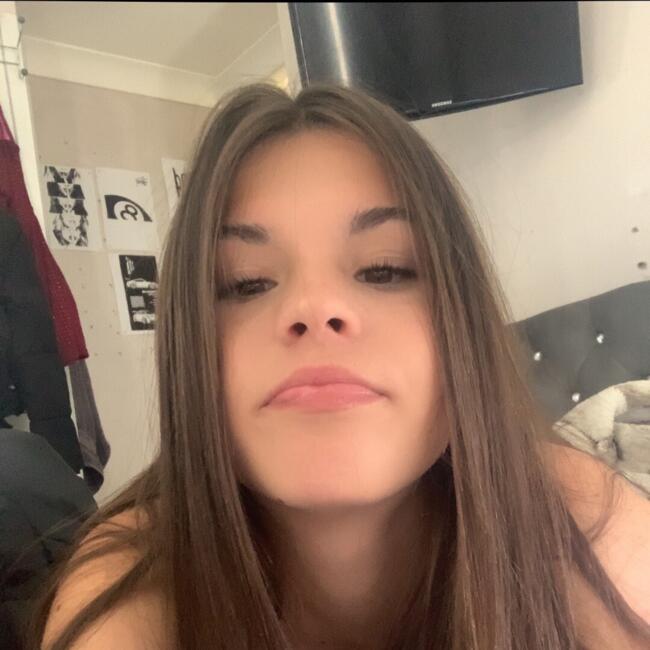 Babysitter in Bristol: Amina