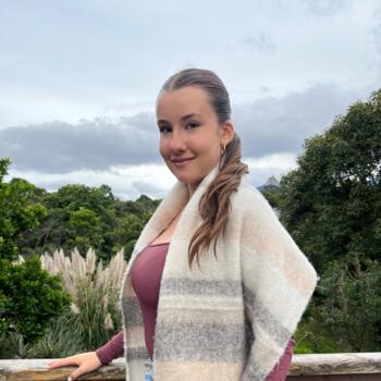 Babysitter in Cascavel: Leticia