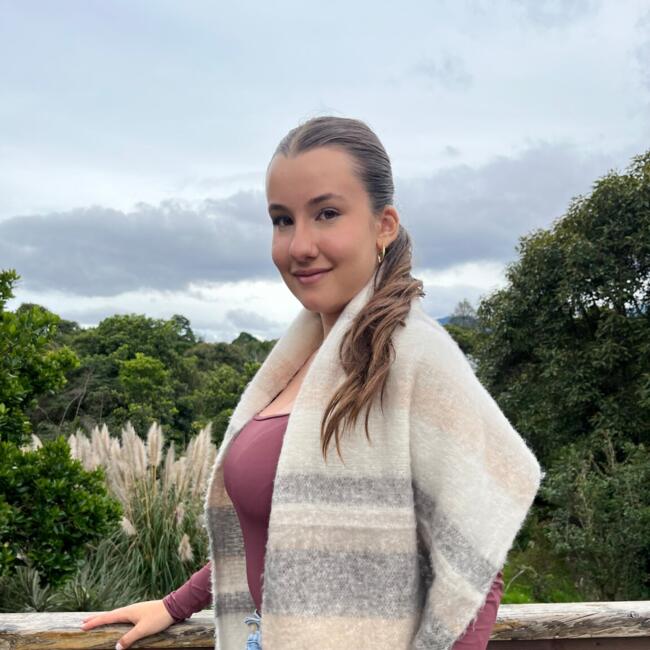 Babysitter in Cascavel: Leticia