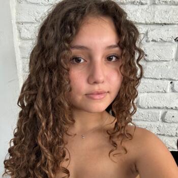 Babysitter in Paine: Emilia