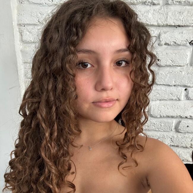 Babysitter in Paine: Emilia