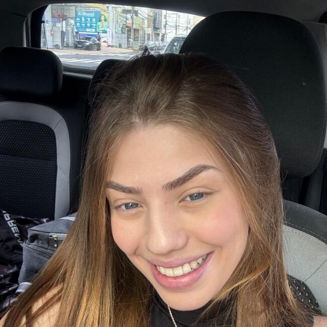 Emprego de babá em Palhoça: Veronica