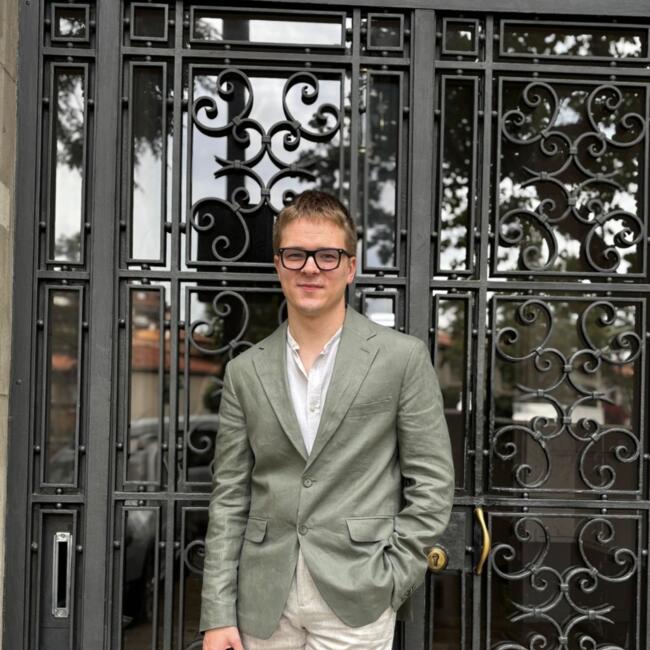 Babysitter in Barcelona: Daniel