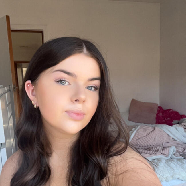 Babysitter in Christchurch: Paige