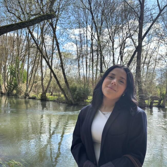 Babysitter in Toulouse: Eva