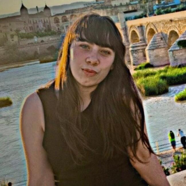 Babysitter in Córdoba: Ainhoa