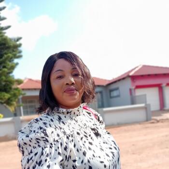 Babysitter in Umgababa: Charity