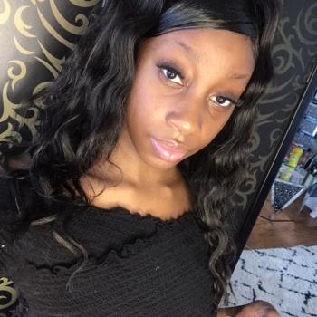 Babysitter in Arverne: Jahira