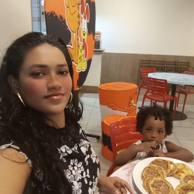 Babá em Rio de Janeiro: Leyde
