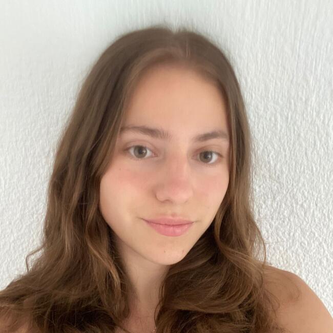 Babysitter in Limoges: Elia