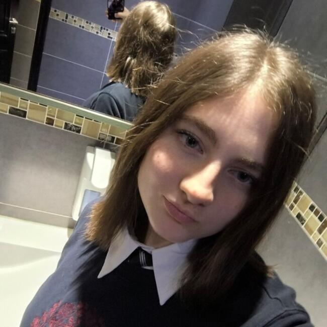 Babysitter in Sambreville: Héléna