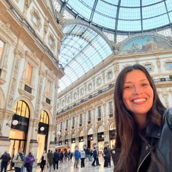 Babysitter in Turin: Narella