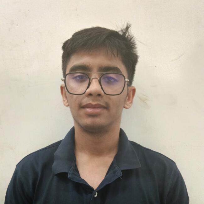 हैदराबाद में बेबीसिटर: Raheem