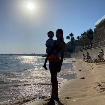 Babysitting job in Cascais: babysitting job Ayo