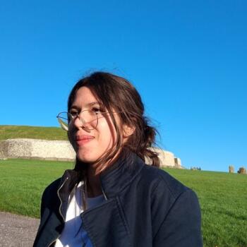 Babysitter em Navan: Giovana