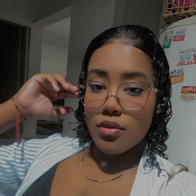 Babá em Cariacica: Letícia