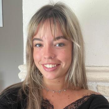 Babysitter in Pau: Chloé