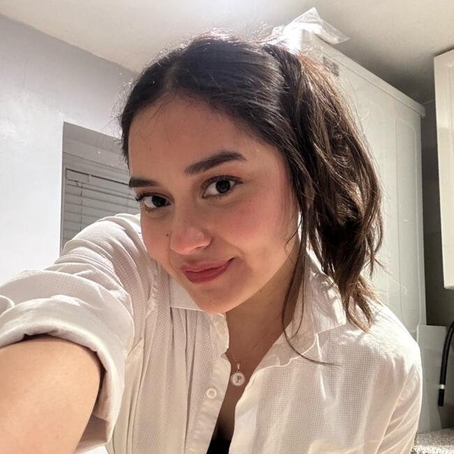 Baby-sitter in Stoney Creek (Ontario): Paulina Azarel