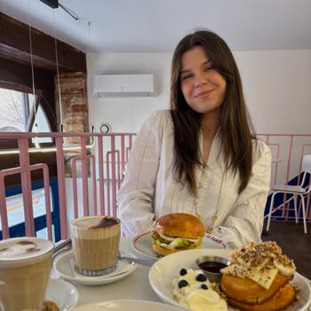 Babysitter in Toulouse: Emma