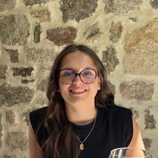 Babysitter in Saint-Just-Malmont: Agathe