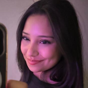 Babysitter in Saint-Julien-en-Genevois: Sarah