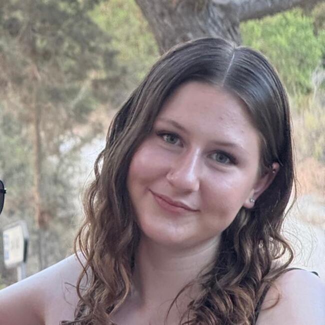 Babysitter in London: Millie