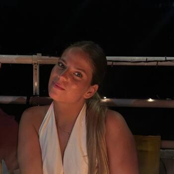 Babysitter in Nanterre: Cassie