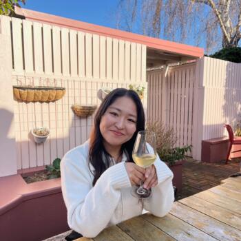 Babysitter Melbourne: Manami