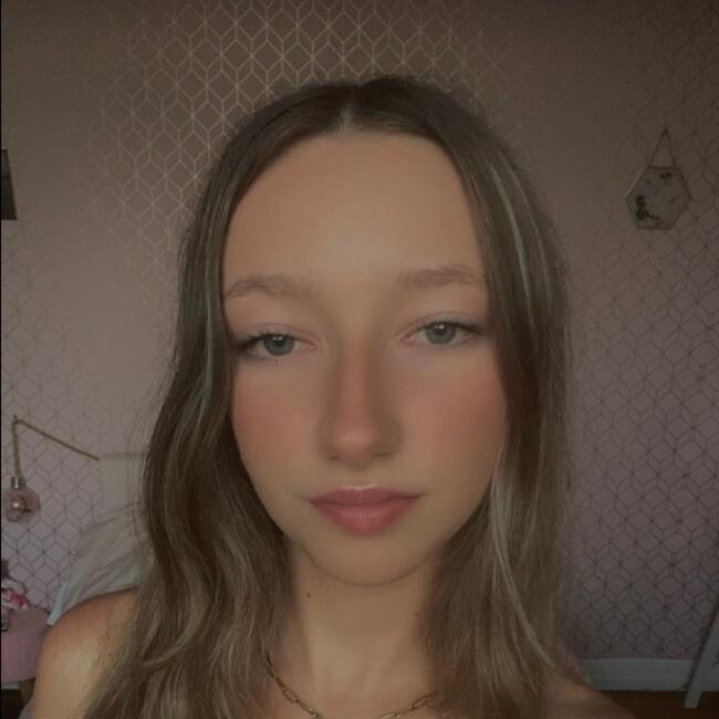 Babysitter in Wormhout: Alice