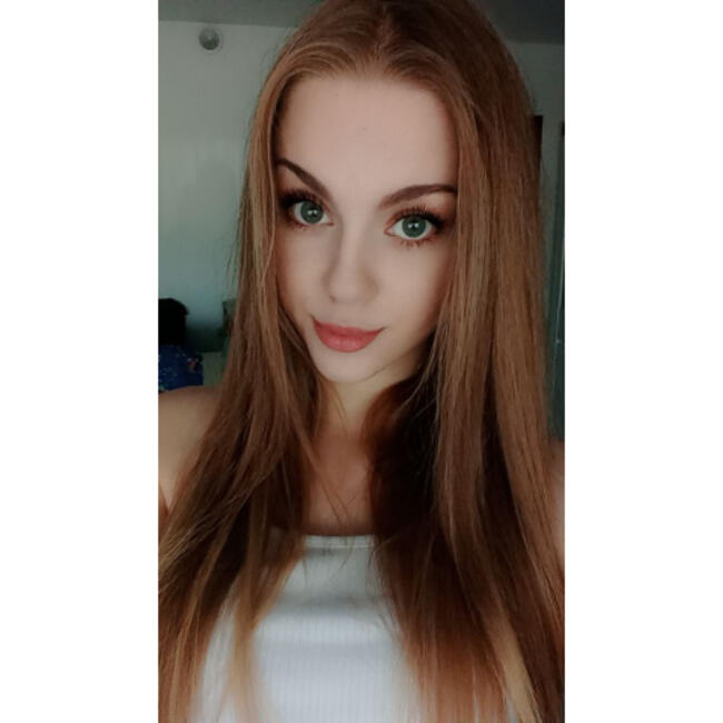 Niania w Sulejów: Julia