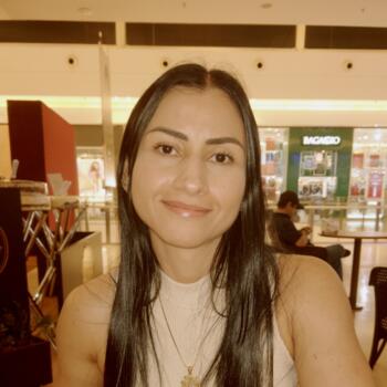 Babysitter Rio Verde: Andreia